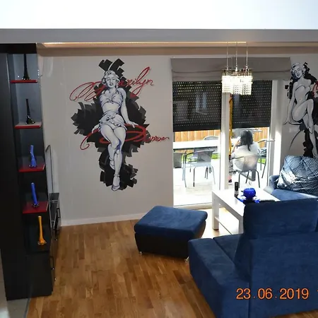 Апартаменты Lux Dom 6-osobowy Marilyn Monroe Ze Strefa Basenowa W Miejscowosci Niedaleko Zatoru I Energylandii *